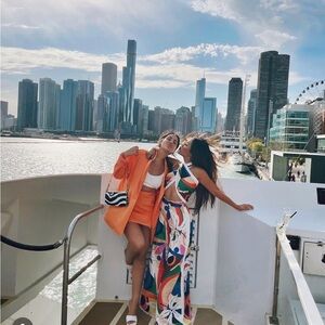 AKIRA Satin Patterned Set